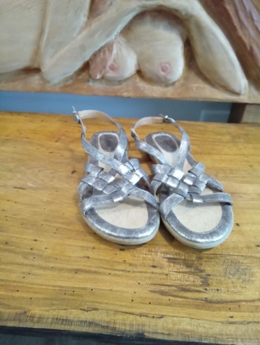 b.o.c. "Kesia" Sz 7 Faux Leather Pewter/Silver Metallic Strappy Slingback Sandal